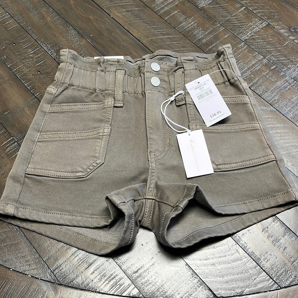 Girls Kancan shorts. NWT